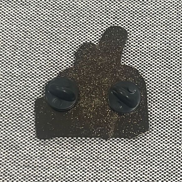 Simpsons x-ray Enamel pin Spooky Skeleton Art Skull Family Brooch Halloween NEW - Picture 2 of 3